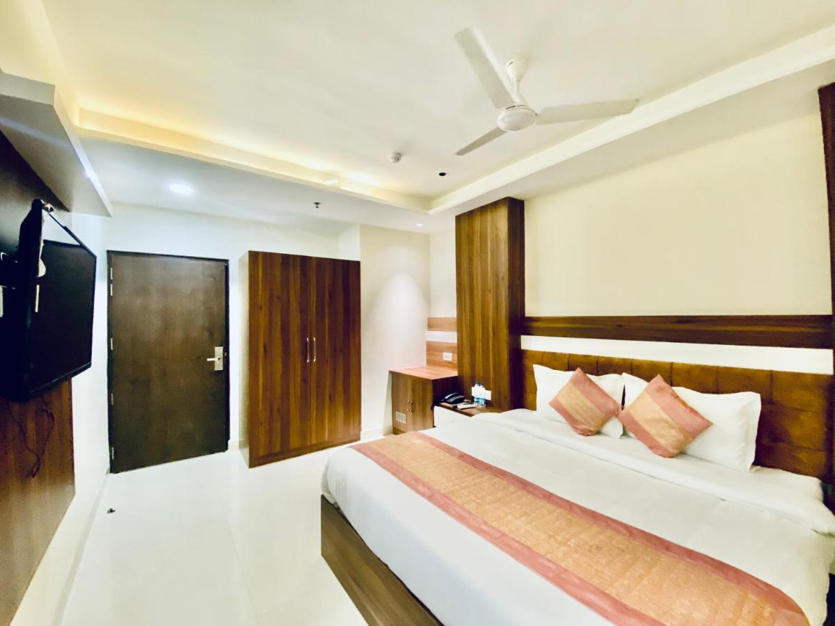 Stay Near Golden Temple By An Hotels Amritsar Exterior photo