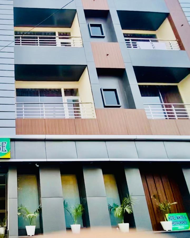 Stay Near Golden Temple By An Hotels Amritsar Exterior photo